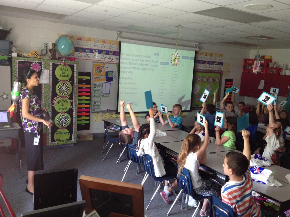 WJCCInnovates's tweet photo. @StonehouseWJCC 3rd grade Mrs. Gaten using @plickers for SOL review quizzes http://t.co/KCFmrg4aWD