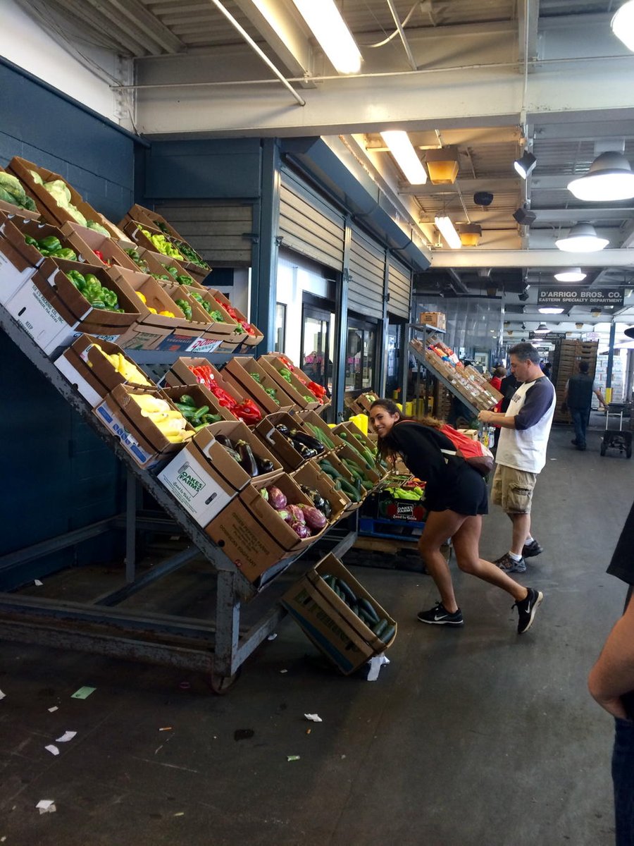fruitNveggie15's tweet photo. Getting those fruit and veggies http://t.co/IFi0q3rbIR