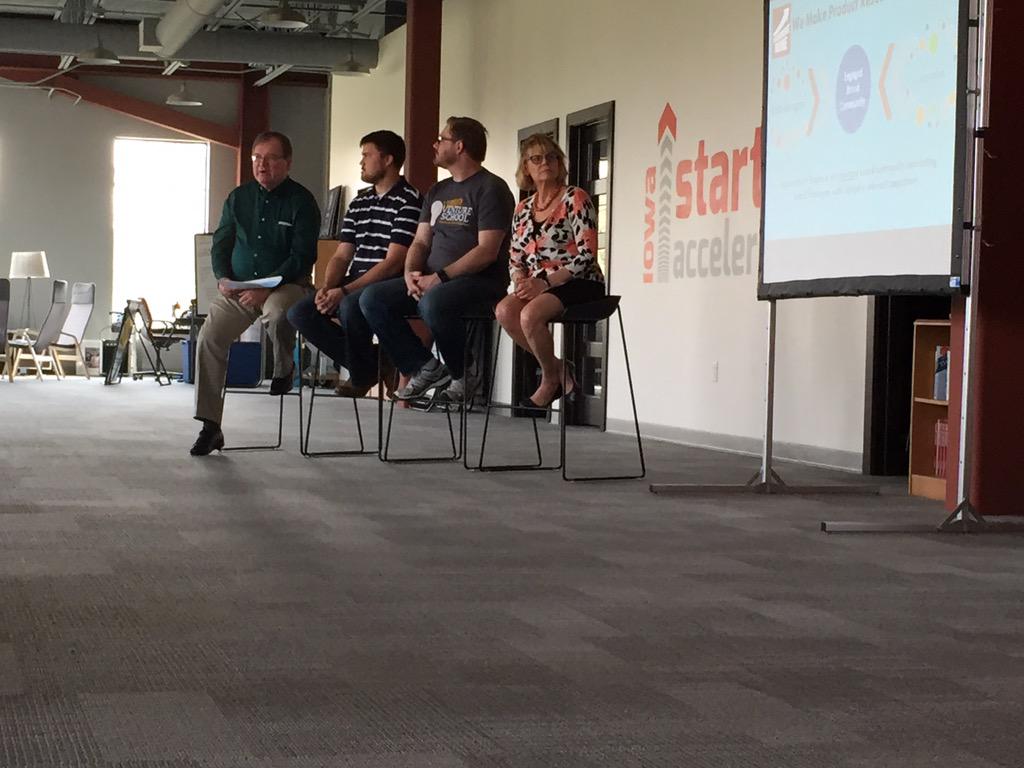 1MCCR's tweet photo. Hearing from Dennis Carpenter of @AchievementEng that just made a no-go decision last week in @uiventureschool #1MC http://t.co/FIZEWpAq7I