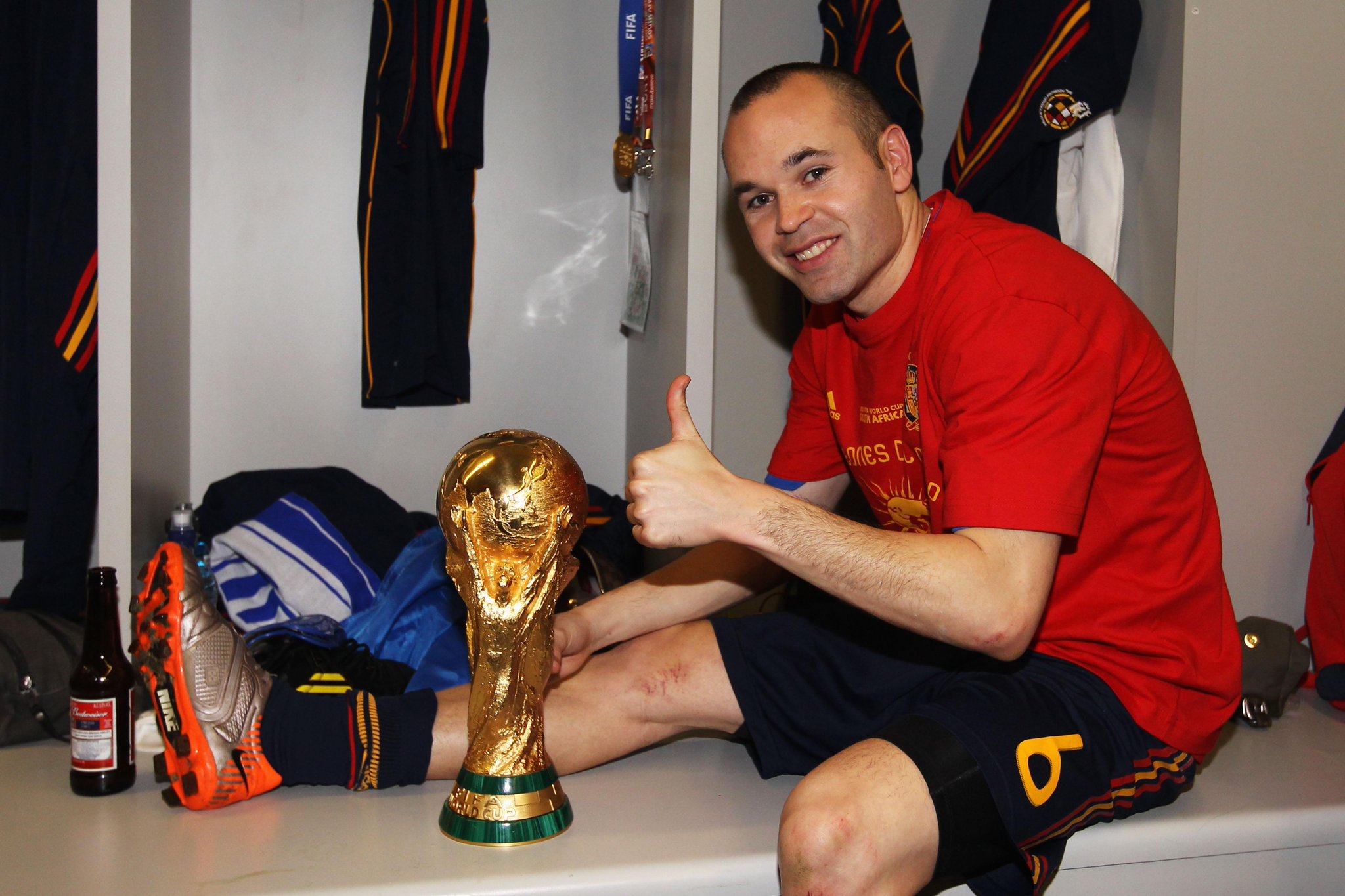 Happy Birthday Don Andres Iniesta. True legend, have a nice day Mr. Late goals!   