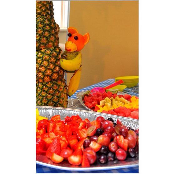 Gray8_Events's tweet photo. Make your #event #Gray8 with this #Showstopper! #FruitPalmTree display &amp; buffet of fruits for your #event? #RT http://t.co/n2xySlr2ch