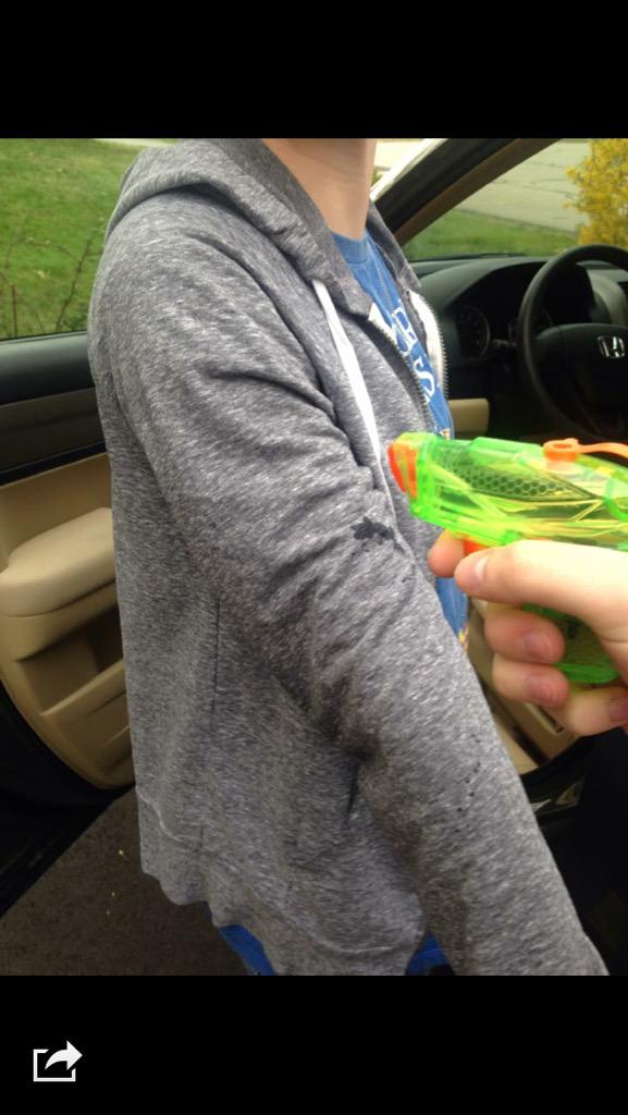 WHSSRassassins's tweet photo. No headshot necessary: Caroline got shot this morning http://t.co/nzLeVbY3E1