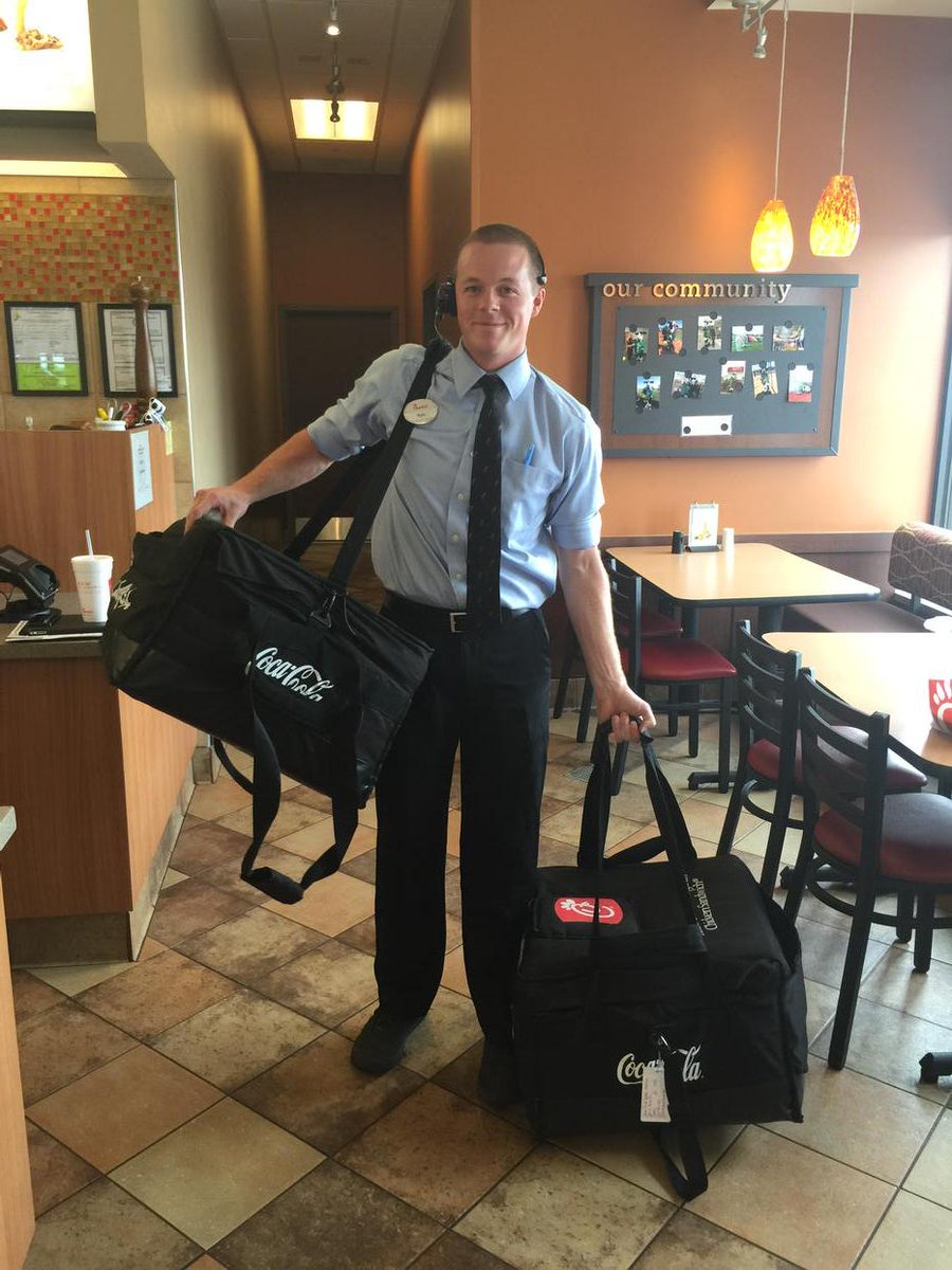 wells_amy78's tweet photo. Thanks Chick-fil-a Derby Marketplace for recognizing the teachers at CES with free chicken sandwiches. #taweek2015 http://t.co/58CESkok0a