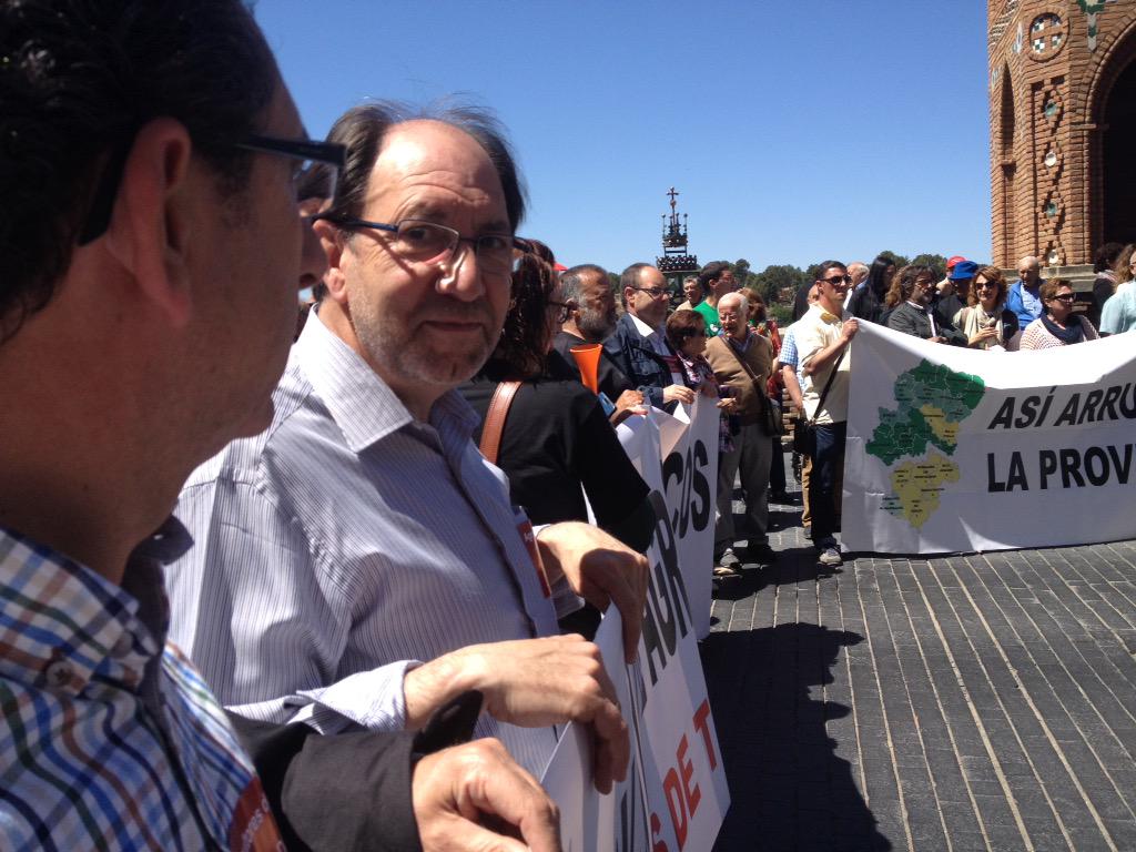 Ciudad_Teruel's tweet photo. El Partido Aragonés siempre con los #agricultores de #Teruel http://t.co/G2zrP9WsjM