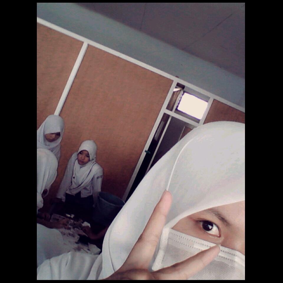 Anjely_Azis's tweet photo. ;;) http://t.co/FuHKEGPtWT