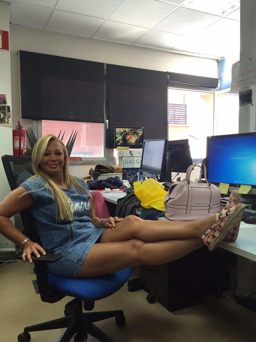 Belén Esteban on Twitter \u0026quot;Así de contenta con mis alpargatas de Xoan Viqueira @xoanviqueira http//t.co/ZNgAkyv1EU\u0026quot;