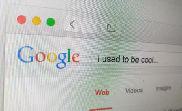engadget's tweet photo. Google searching from your desktop is officially old skool http://t.co/Yr2xH9adkJ http://t.co/JF2kB4EAxa