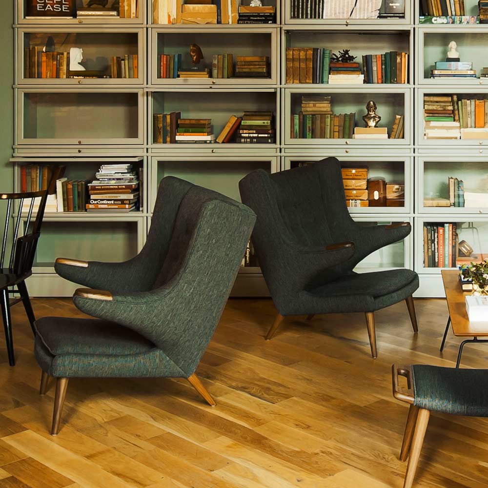DiscoverDeliver's tweet photo. #scandinaviandesigns by #HansWegner &amp; #PPMobler are in @WytheHotel @StandardHotels @TownHallHotel #DDlovesPP http://t.co/iS2JavhcMG