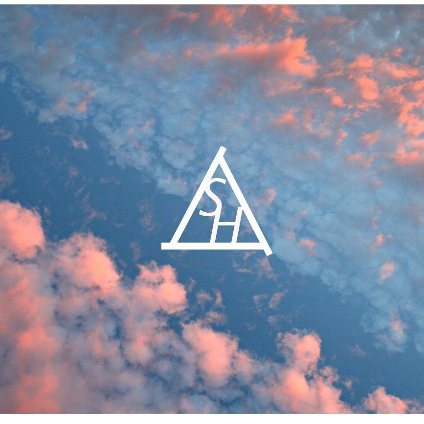 LightWorq's tweet photo. We're teaming up with @Southhouseblog to bring you a seriously good night of Deep House on 080515 http://t.co/uPxQqzwxuM