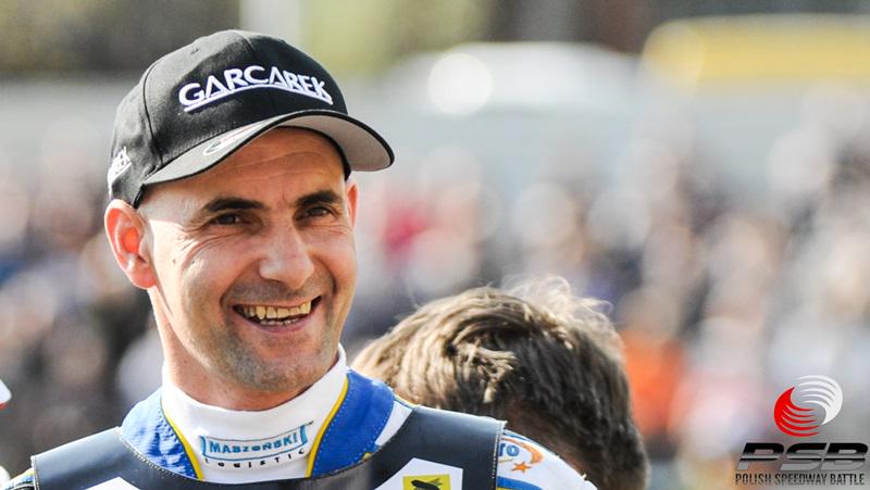 PolishBattle's tweet photo. Tomasz Gollob w Teamie Hansa Nielsena! #polishspeedwaybattle http://t.co/uzf9i0IHkx