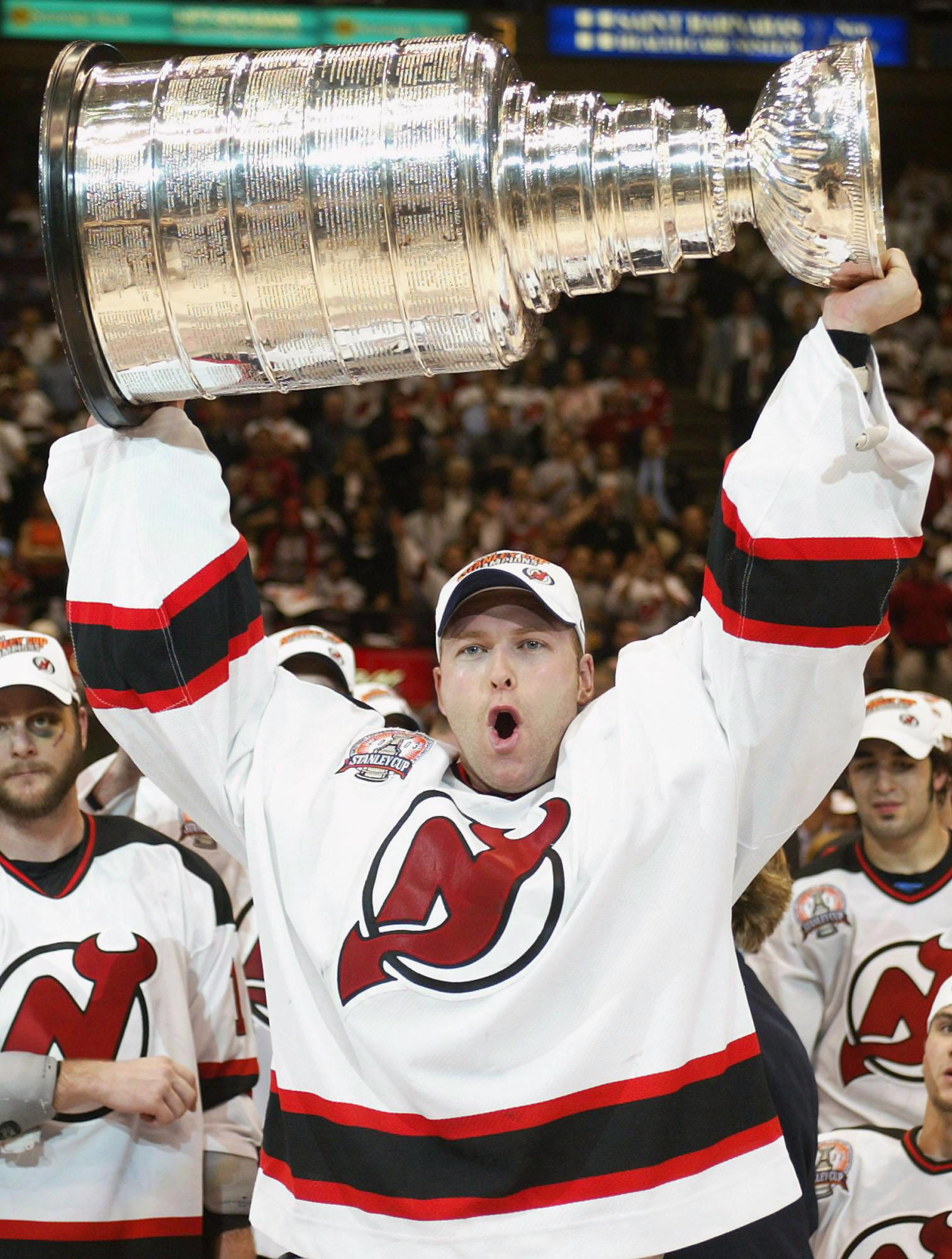 Wishing a happy 43rd birthday to legend Martin Brodeur! 