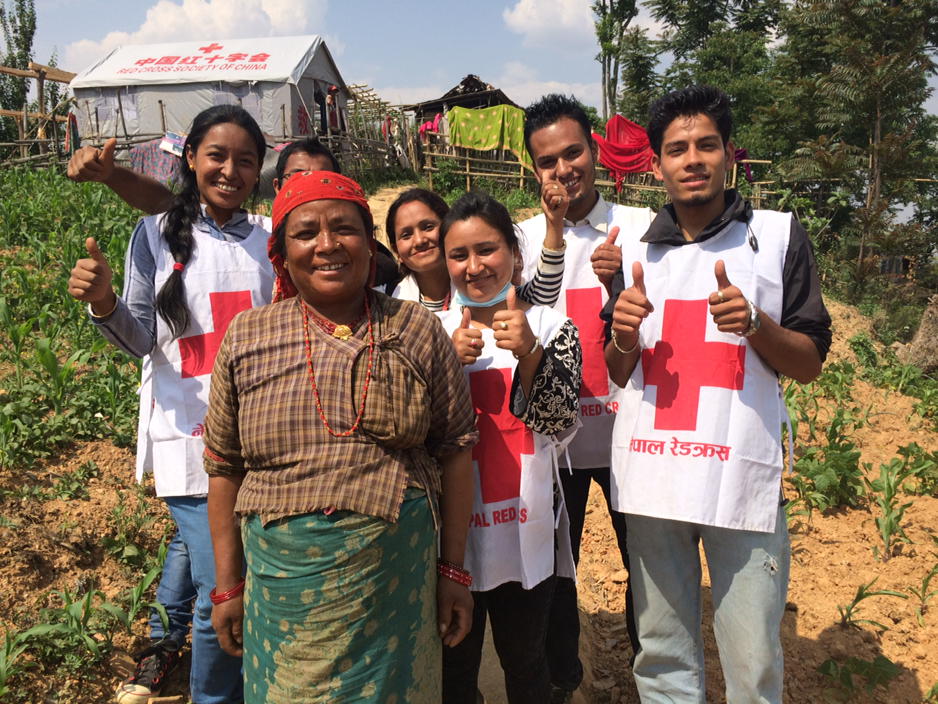 Pat_Fuller's tweet photo. Another tent goes up in Kavare for #nepalquake homeless. #redcross volunteers have sheltered 130,000 people http://t.co/4av0bFBucI