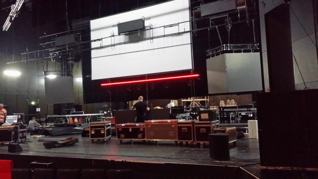 DreamHack's tweet photo. Stage construction... #DHOpen #DHFR15 #SC2 #CSGO http://t.co/Tro9HNLdHq