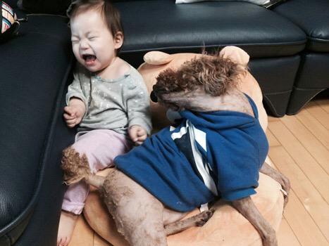 fayedaroo's tweet photo. like uncle, like niece http://t.co/UJgLpTZkKC