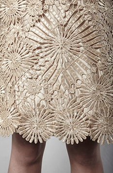 Delicate textures by #OscarCarvalloCouture: bit.ly/1Jh1NWn #OscarCarvalloParis