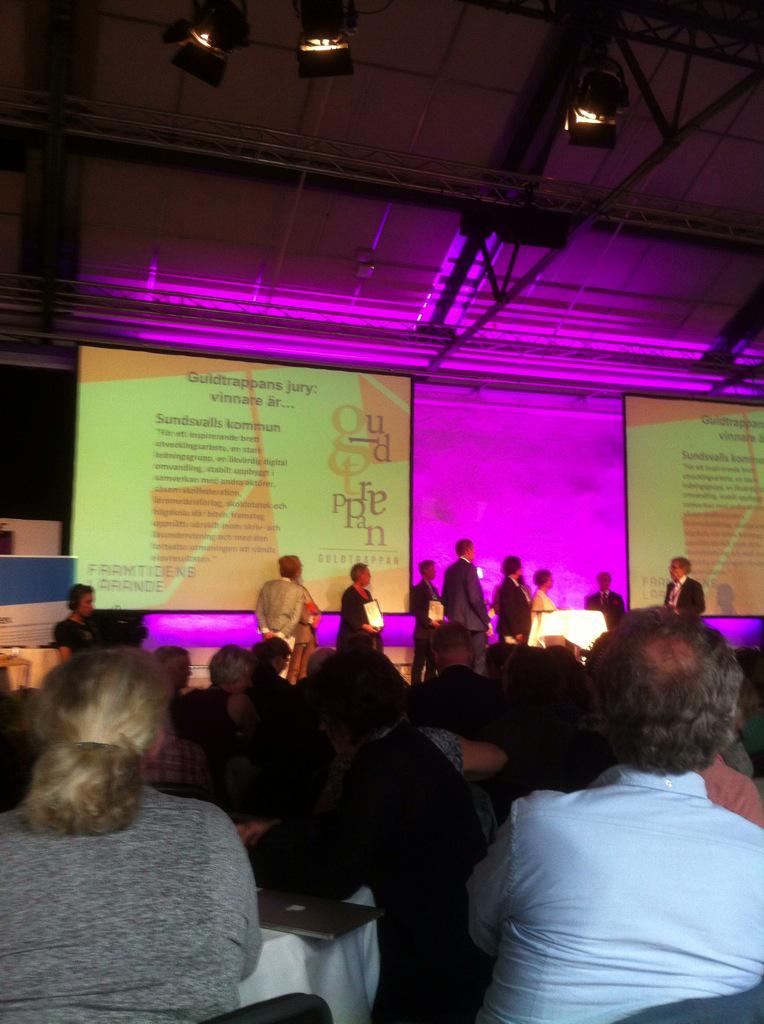 Jor1968gen's tweet photo. Vi föll på målsnöret i Guldtrappa! #framlar2015 Stolt ändå, Vi kan, vi vill, vi vågar! Sandviken äger! http://t.co/FEhz0WXff0