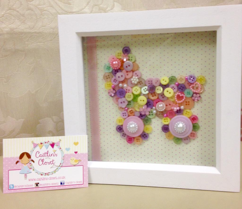 CaitlinCloset's tweet photo. Love playing with buttons #handmadehour #crafthour #buttons #buttonmadness #twittercraft #CraftyMom #Christening http://t.co/SPPGbw8DZF