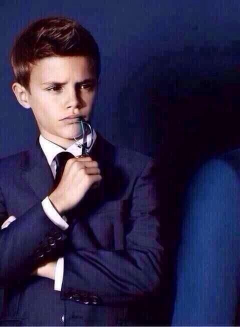 BoysHotFR's tweet photo. Romeo Beckham, 11 ans. http://t.co/nan0FaHlIx