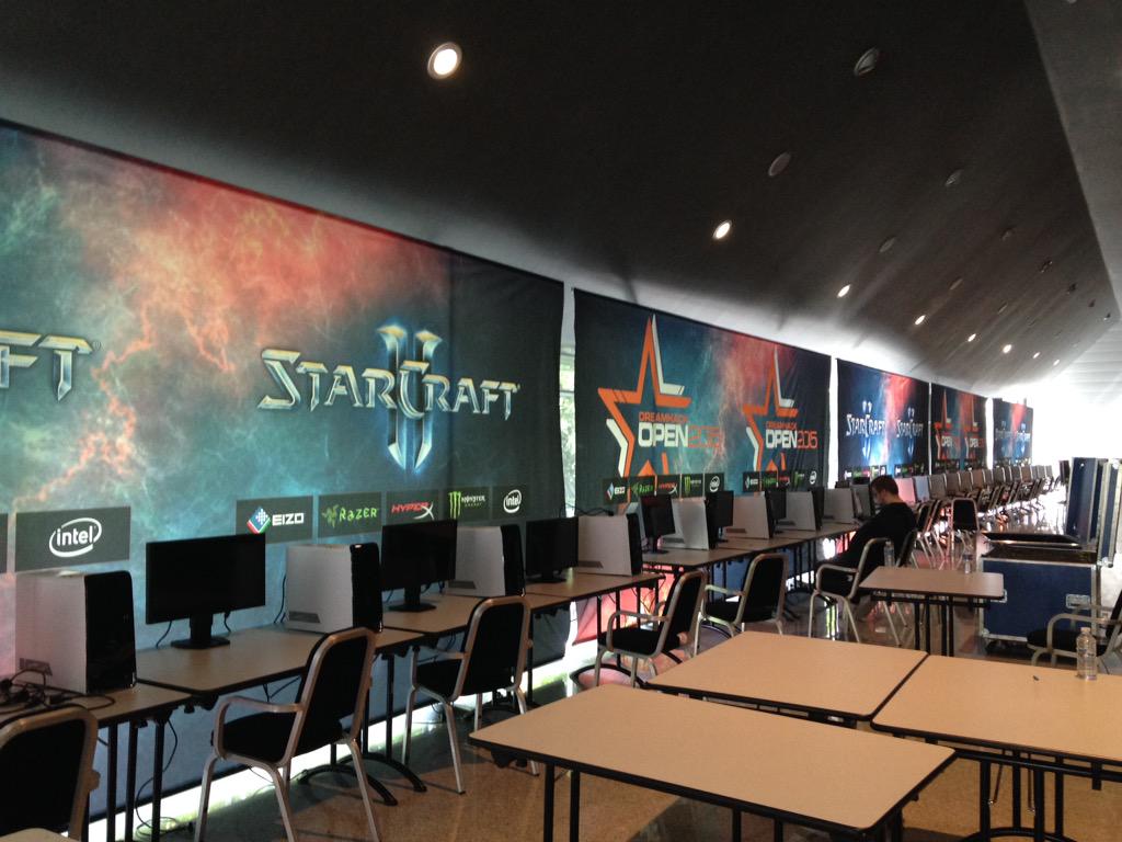 MonsterGaming's tweet photo. Behind the scenes at #DHFR15 http://t.co/n1HQwc9Bmb