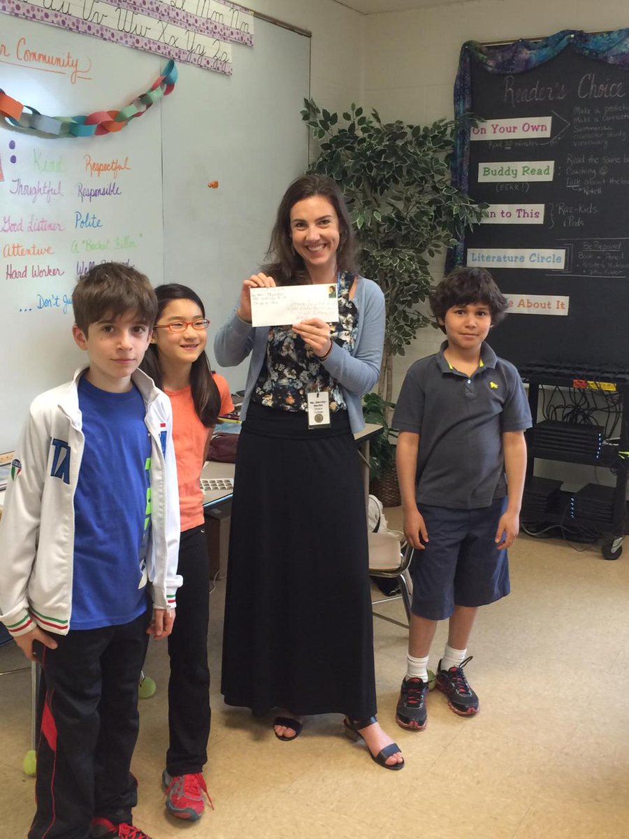 TerriStoff's tweet photo. Mailing our persuasive letters re: Women on the 20's - with awesome student teacher Hope Darcey-Martin. @NortheastES http://t.co/RpRKLkUDqt