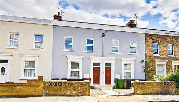 ESHomesProperty's tweet photo. First-time buyers in the capital need twice as much as homebuyers in other parts of the UK: http://t.co/uPQznthYKp http://t.co/QT599RDvvP