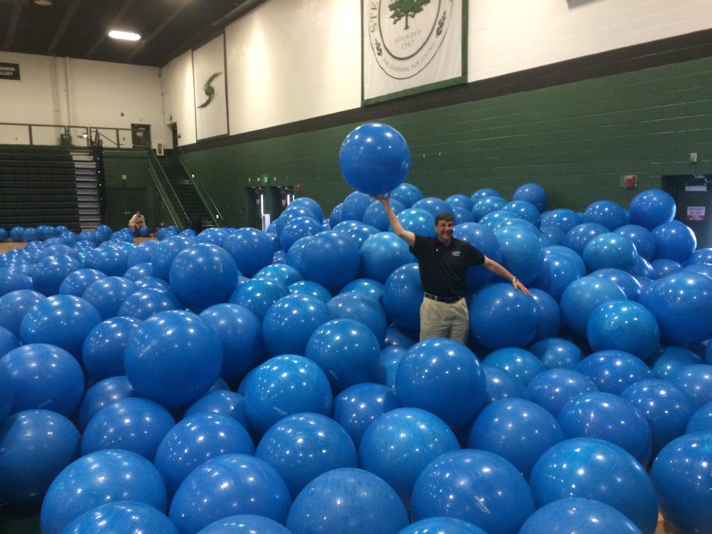 Have you ever wondered what 800 exercise balls look like?  Join us at Mustang stadium at 4pm to set the World Record.