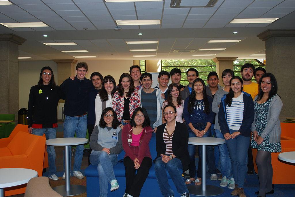 Wikimedia's tweet photo. Editing Wikipedia as community service in Mexico: a student shares her experience @TecdeMonterry. #Wikilearning http://t.co/oVsz68to6M