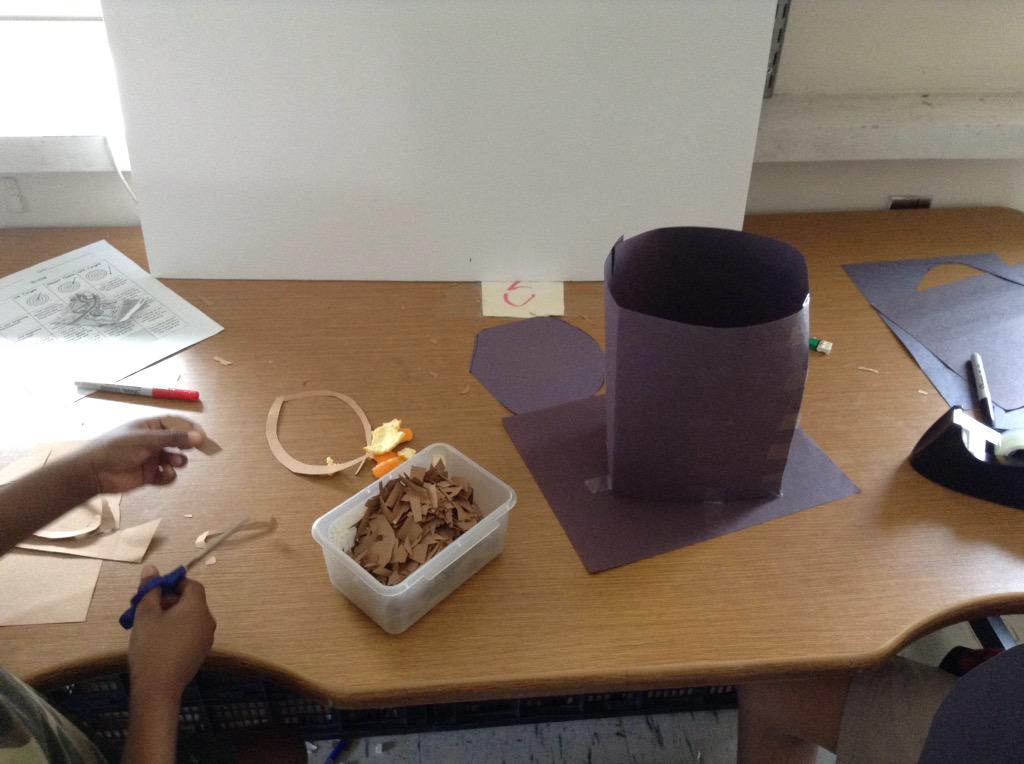 Cport_Second's tweet image. More getting our exhibits ready! #GMF #AndresClass