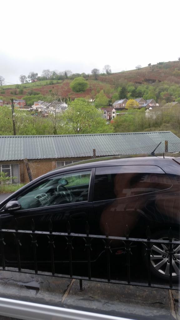 KellySm74195429's tweet photo. What a horrible day #RainRainGoAway #Valleys http://t.co/SBnhn8MRzE
