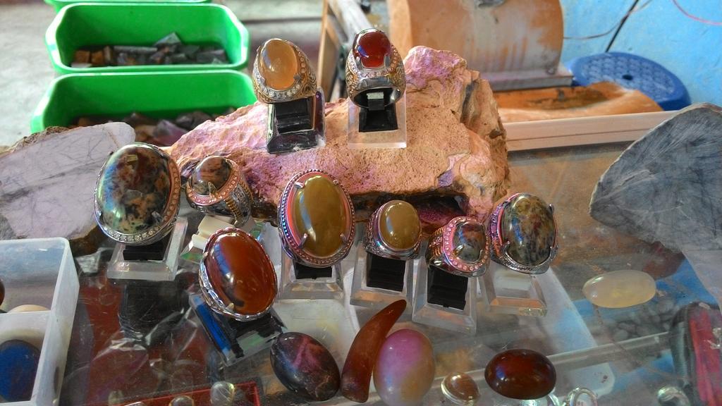 Yg mau pesan cincin black jak hubungi saya 081261662210