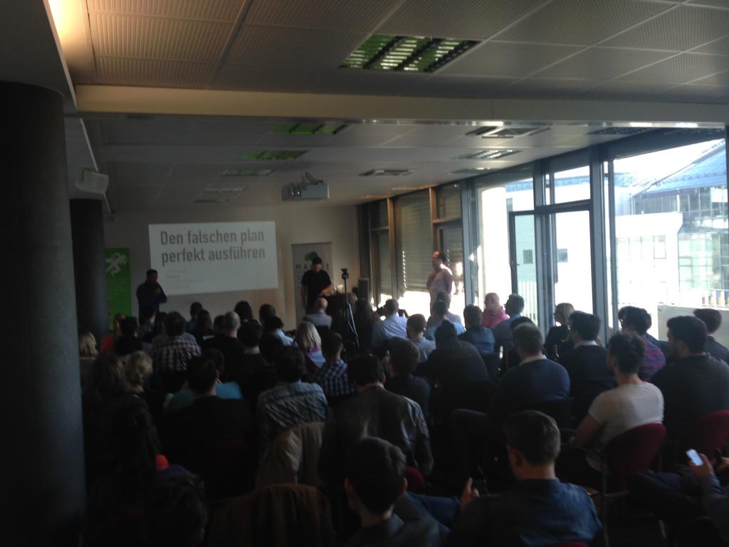 STARTPLATZ's tweet photo. Full House "den falschen Plan perfekt ausführen" mit @tsharon @MAK3it @LeanStartupCGN http://t.co/71WDtKXPto