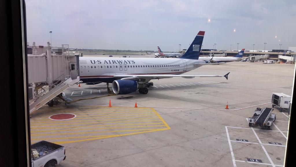 Hamletgarcia17's tweet photo. On my way 💺✈ 2 #CT Gathers support 4 #PA bill 952 https://t.co/cjDooXLIHf  #pagov #PAHouse #nextmayorPHL #Philly http://t.co/v6jIvAVWnN
