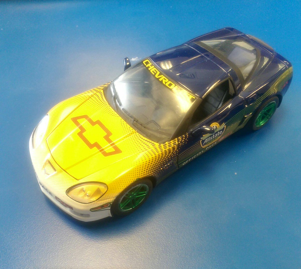 GLCollectibles's tweet photo. Retweet for a chance to win this 1:24 @Chevrolet Corvette Green Machine #GLGMCorvetteGiveAway #contest #diecast http://t.co/t1c2PeZySy
