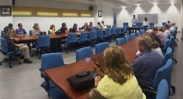 ONCE_oficial's tweet photo. 👍 El INCOMA y la ONCE prueban el prototipo  #DOC, Dispositivo de Orientación para Ciegos http://t.co/rIPDmrHtu3 http://t.co/YygXwSchOg