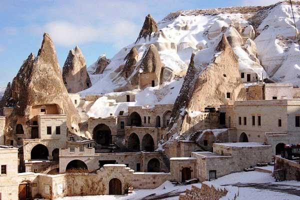 MichaelSinger's tweet image. #writingfail "Unless you've been living in a cave." Me: What do you have against the people of Cappadocia, Turkey?