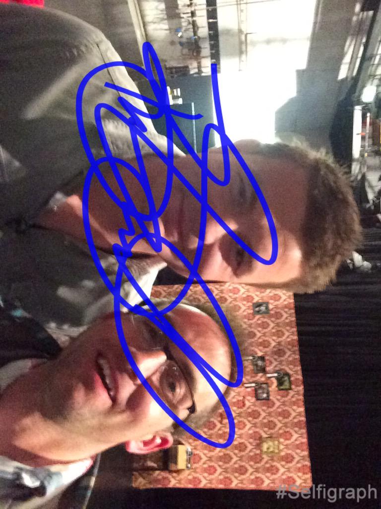RonanWalshMedia's tweet photo. @BrianODriscoll @selfigraph knocked off no.1 on the good wall #sadsmileyface good night @SecondCaptains http://t.co/jRV5uUFHhu