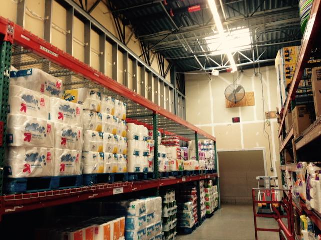aebates29's tweet photo. Topless at 1063! #fillthefloor #sales @NickTrivich @kstetso @Katemard1 http://t.co/wseXqEARvz