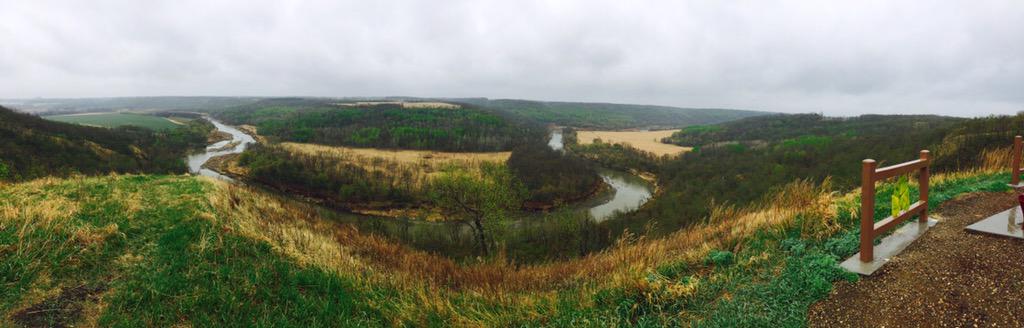 longjohnlanger's tweet photo. Just another perk of the job. Get to see some pretty cool country! #northdakotalegendary #rubbersales http://t.co/LsvTTF0P8s