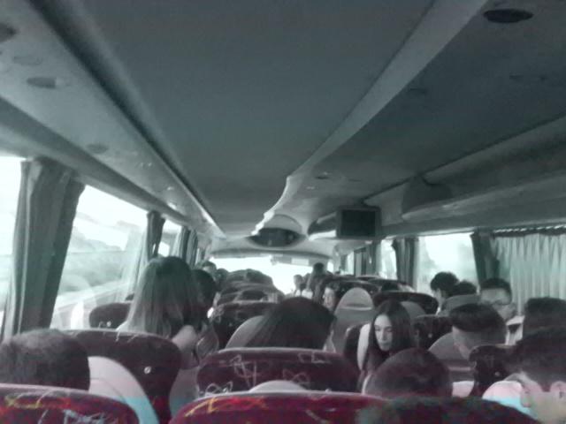 Losupercorcheas's tweet photo. Con toda la gente del bus :) #Creabandasonora #nosimportalamusica #iesgregorioprieto http://t.co/X9hicgIhQ3