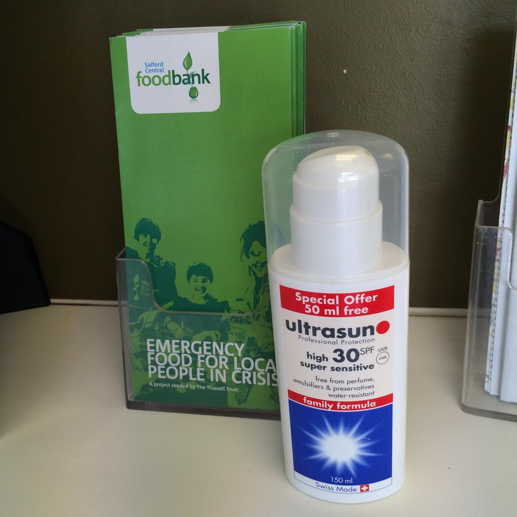 LivingQ's tweet image. Can you help fill our @SalfordFoodbank cart with toiletries &amp;amp; nappies etc for local families in crisis? #DropOffPoint