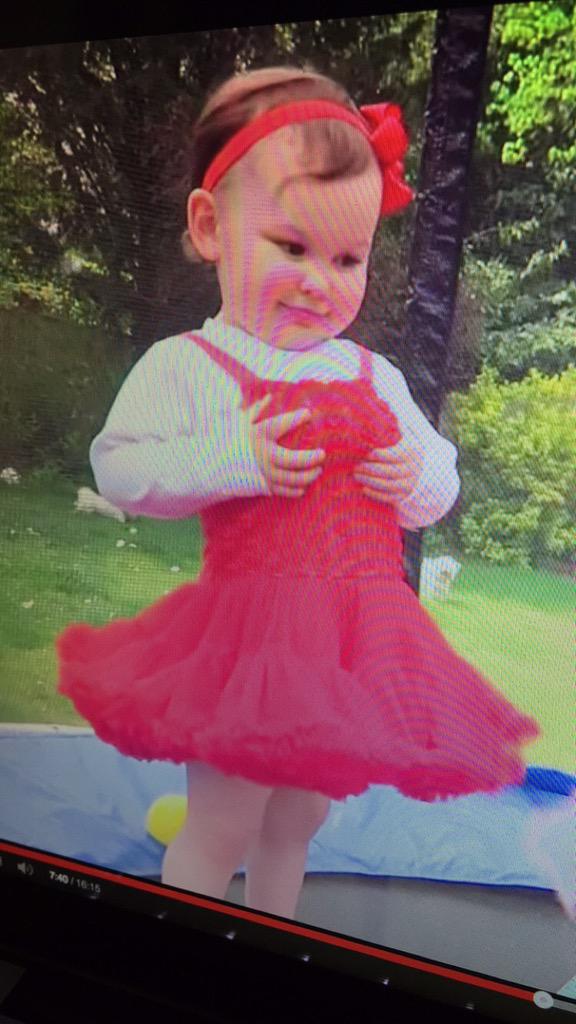 mskennycee's tweet photo. @JonathanJoly @AnnaSaccone this made my day...favorite vlog ever😂😂😂 Emilia is such a cutie ❤️ #sacconejolys http://t.co/s0ji4pPFyd