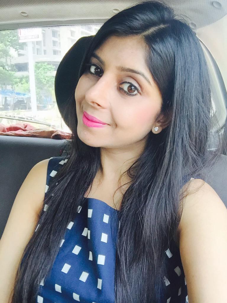 100dayselfie's tweet photo. Day 28: #100dayselfie  #pinkcoloroftheday #brightnsunny #5daysuntilvacation @BestOfSelfie #smiles #loveyourself http://t.co/qs960B3tu3