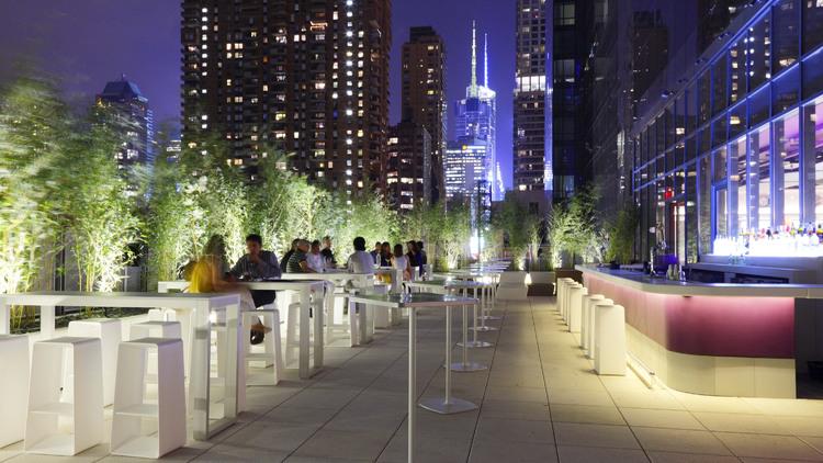 TimeOutNewYork's tweet photo. Nine rooftop bars you should really only go to for the view http://t.co/IaSu9sr70N http://t.co/OLhXQyt9Io