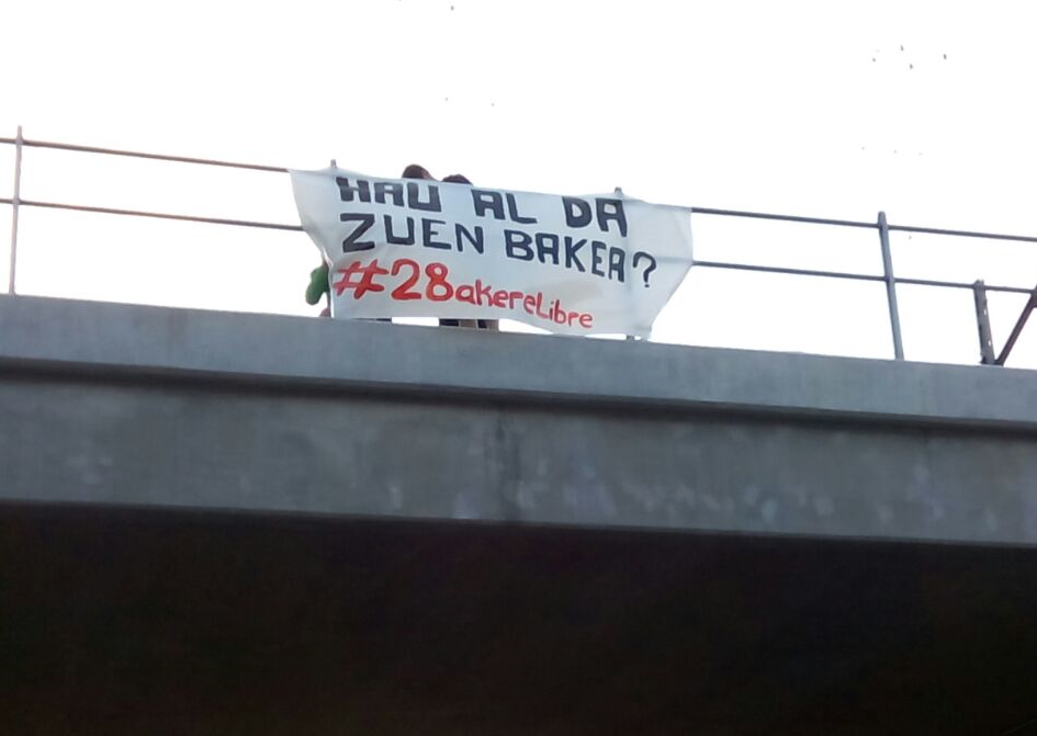 Besarkada bero bat Ibon, Marina, Igarki, Aiala, Xabat, Bergoi eta Ainhoari eta baita beraien senide eta lagunei!