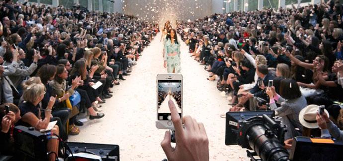 nacioncl's tweet photo. #iPhone6Chile: 4 App recomendadas por @So_MeChile para “fashionistas” http://t.co/ztQH8pBX5R http://t.co/mMvedAdYY0