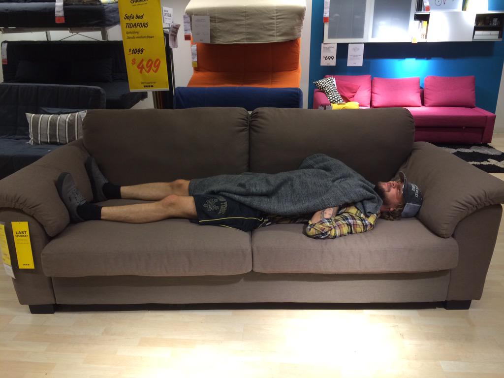 WhereIsJayMcG's tweet photo. #WhereIsJay #DidIAlreadyPostThisOne #ICannotRemember #TheOutfitIsOnPoint #StillOnSickQuarantineSoOldPicsItIs http://t.co/XipaC19ut2