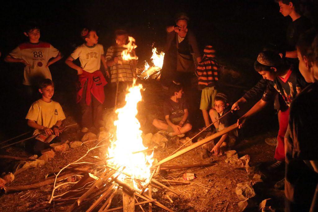 israeliTshirts's tweet image. Scenes From Lag BaOmer in Israel &amp;amp; the Story of Rabbi Shimon Bar Yochai
israeli-t.com/blog/lag-baome…
#israel #lifeinisrael