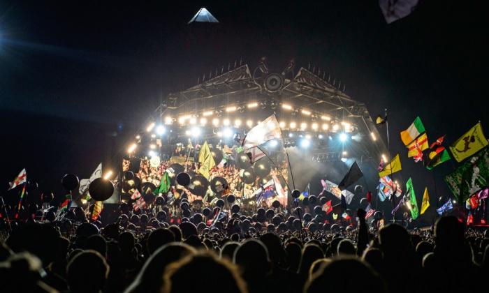 glamcampingco's tweet image. A chance to win Glastonbury tickets! 

theguardian.com/music/2015/may… 

@cardiffstudents @VisitCardiff @DiffUnderground