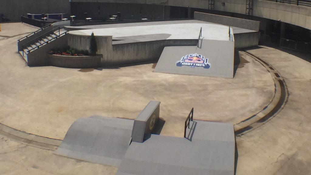 pausd79's tweet photo. "@ToreyPudwill: #hartlines is going down this weekend in Detroit, Michigan. This contest is going to be on point. http://t.co/boD9w7VSiQ"
;)