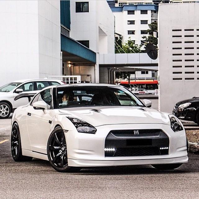 Perfect_Cars_'s tweet photo. GT-R http://t.co/g5OEfQquNy